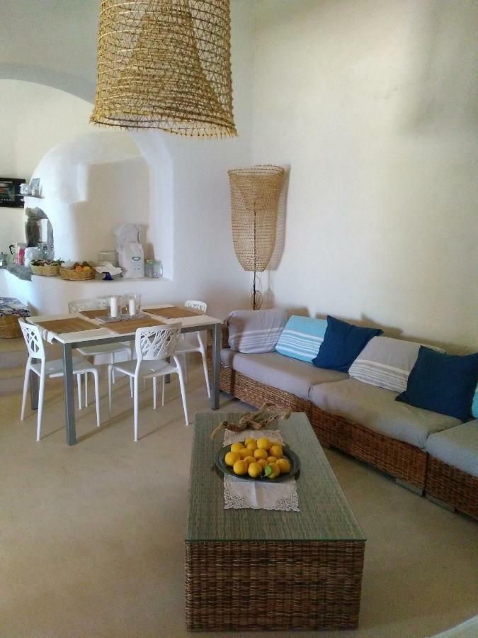 Alicudi Giardino Dei Carrubi- Al Gradino 365 Bed & Breakfast Exterior photo